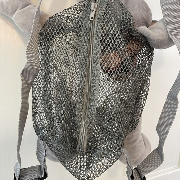 Vintage Chuck E Cheese Mesh Adjustable Gray Blue Backpack Bag Plush Prize 2002 - Picture 5 of 11